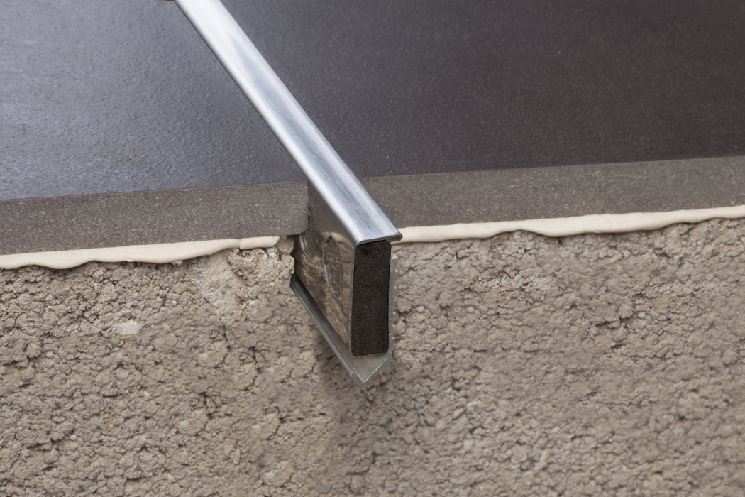 EMAC NOVOJUNTA DECOR FLECHA Perfil Acero Inoxidable 2,5 m